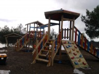 Ahşap Oyun Parkı