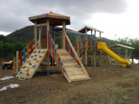 Ahşap Oyun Parkı