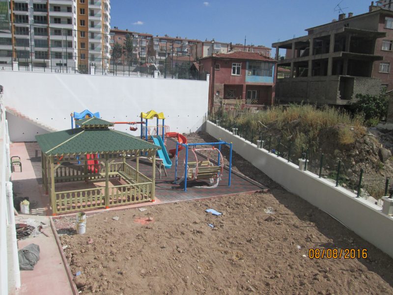 Ahşap Oyun Parkı