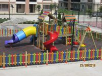 Ahşap Çocuk Parkı