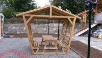 Ahşap Çatılı Piknik Masası